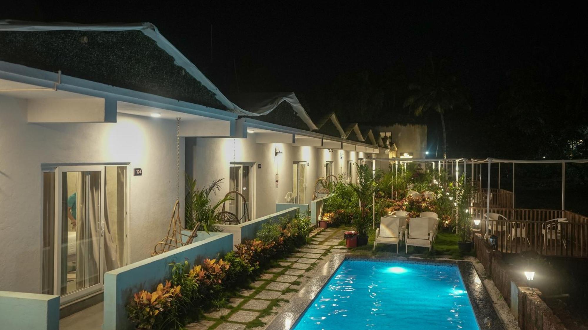 Whiteflower Resort Morjim Exterior foto
